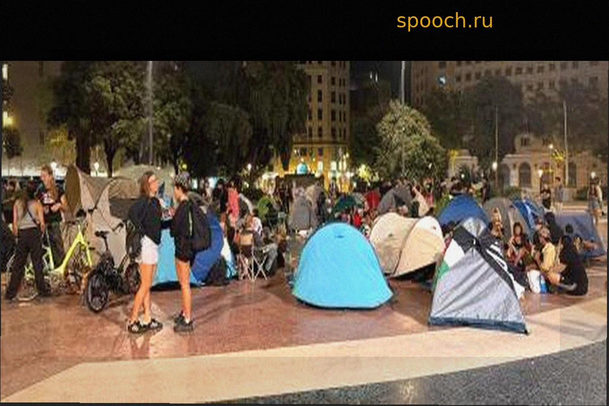 Барселона присоединяется к протестам за жильё, разбивая лагерь на площади Каталонии